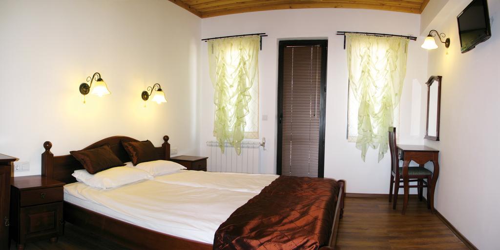 Chorbadji Petkovi Hanove Obzor Room photo