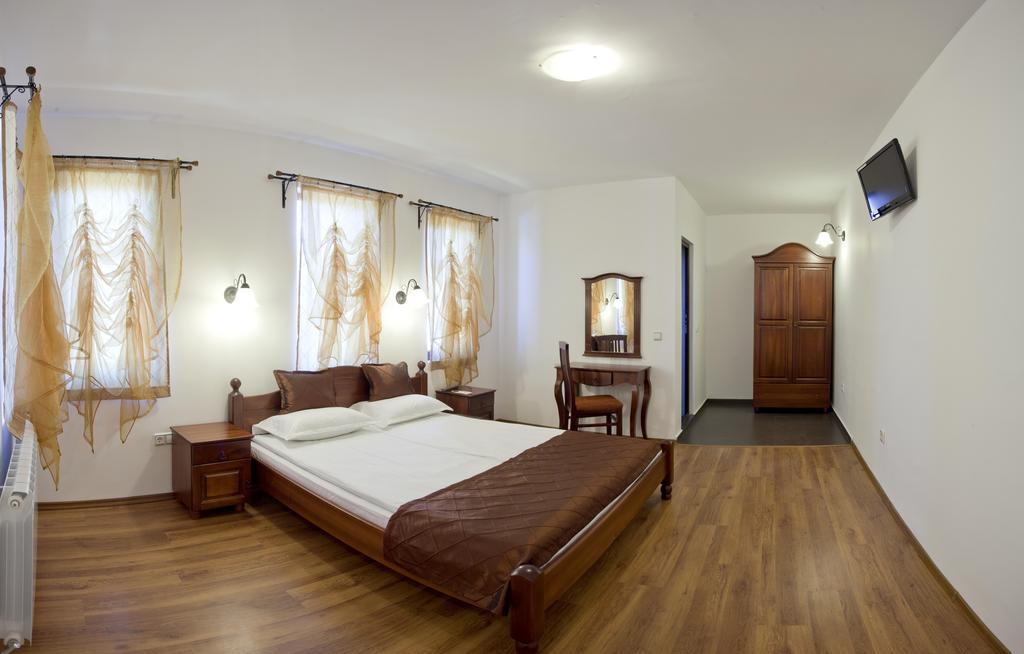 Chorbadji Petkovi Hanove Obzor Room photo